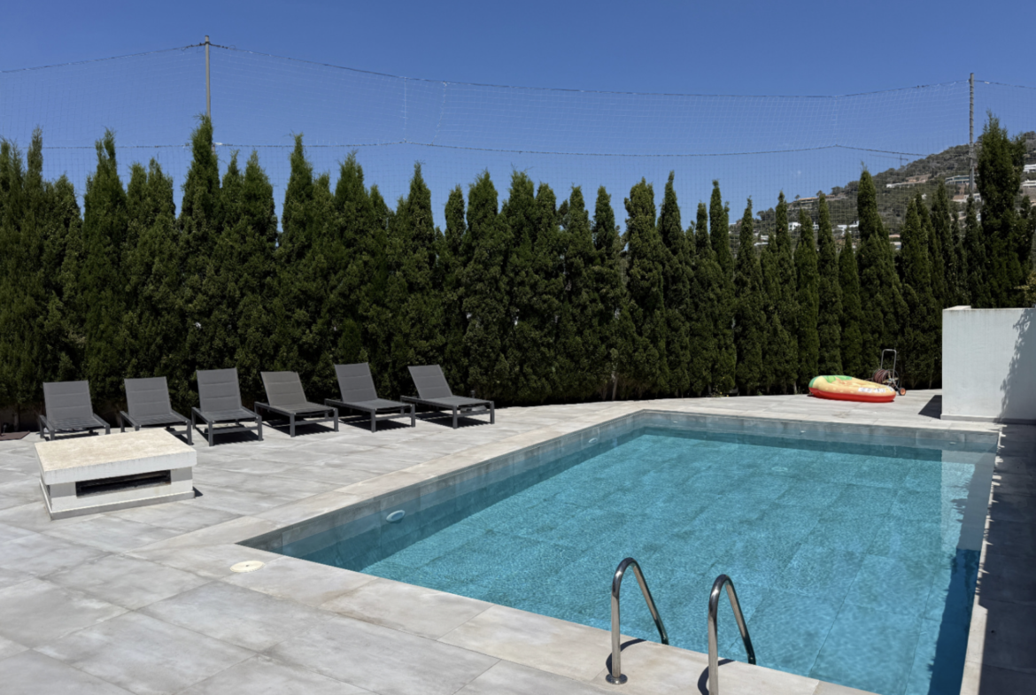 Modern Corner Townhouse with Communal Pool in Jesús For Sale