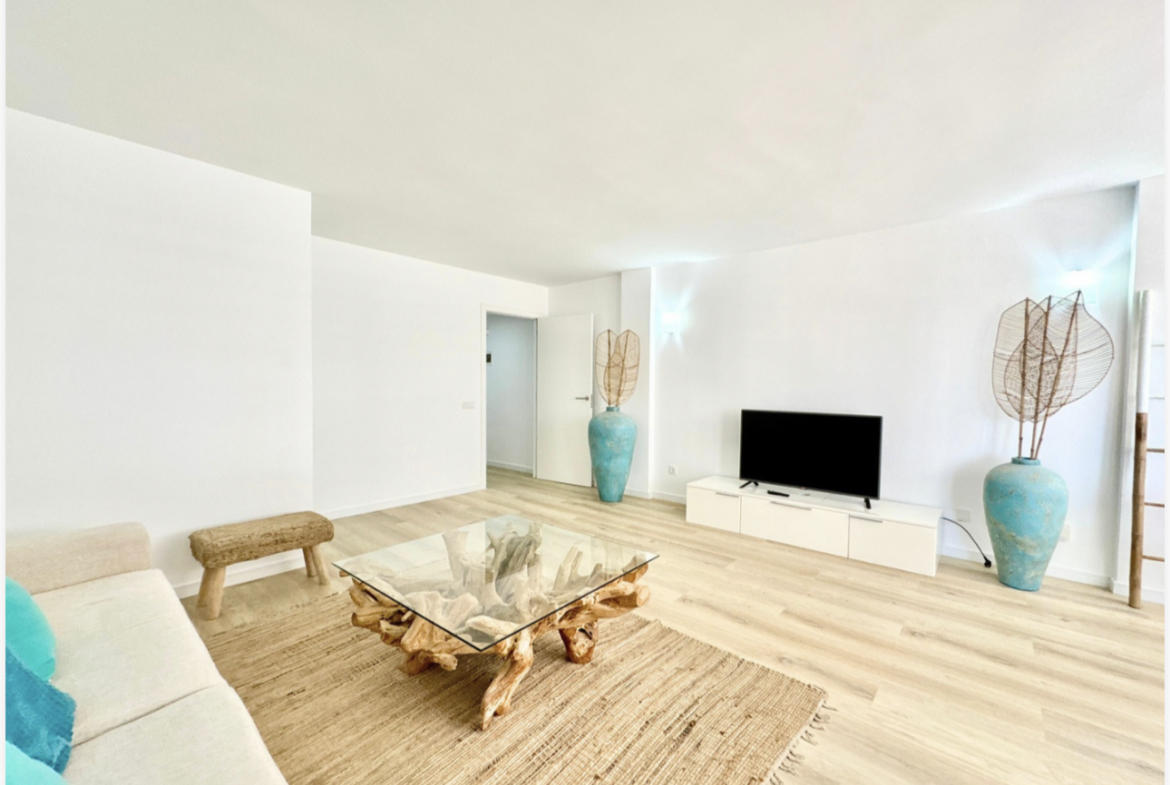Beautiful Apartment in Marina Botafoch for Annual Rent from 1.11.2026