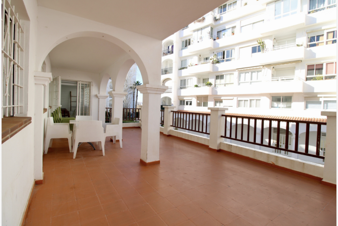 Beautiful Apartment in Marina Botafoch for Annual Rent from 1.11.2026