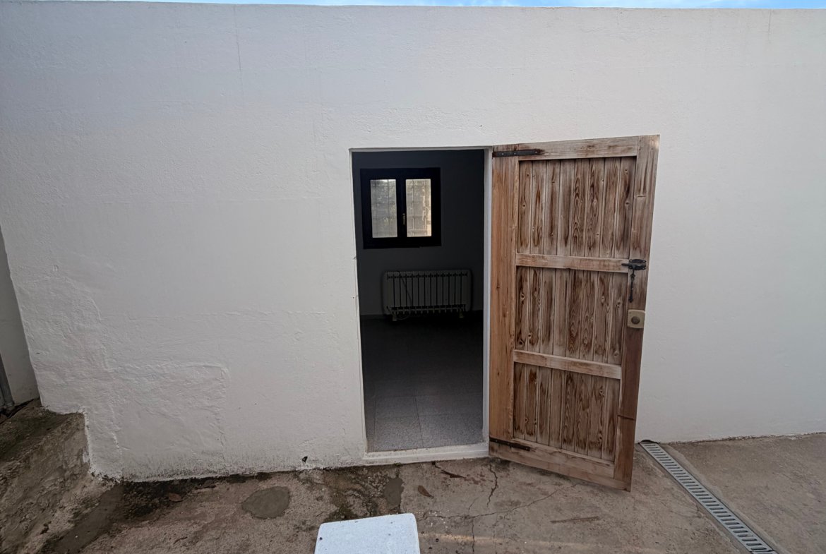 Country House with Garden for Long-Term Rental in Benimussa