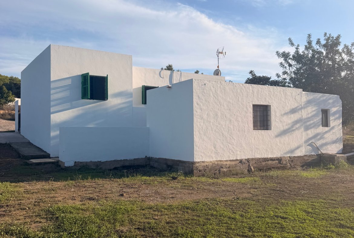 Country House with Garden for Long-Term Rental in Benimussa