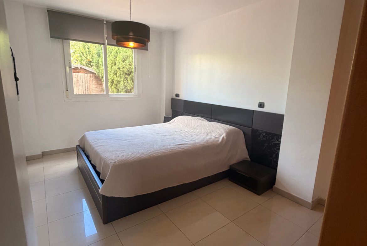 Ground Floor Apartment with Private Terrace in Ibiza