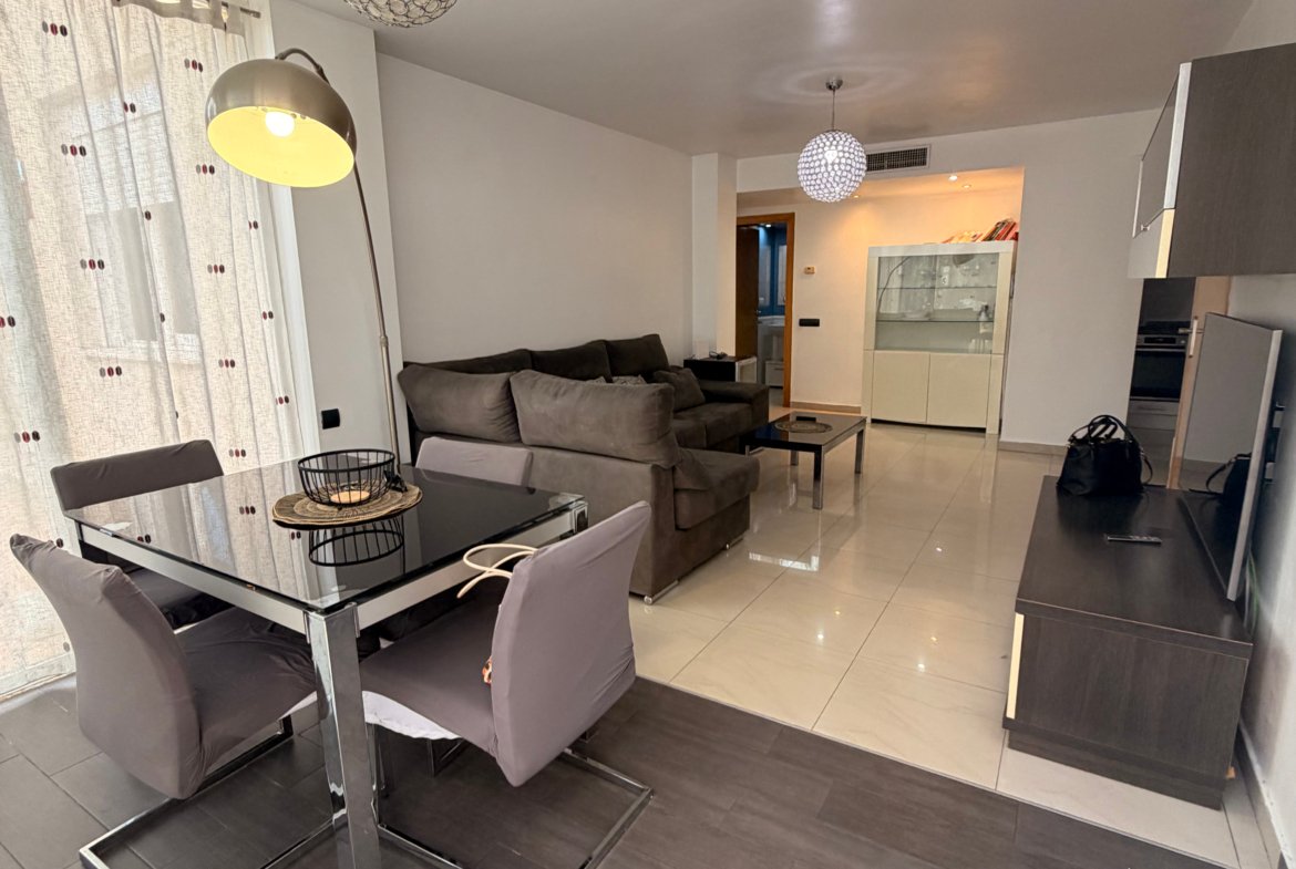 Ground Floor Apartment with Private Terrace in Ibiza