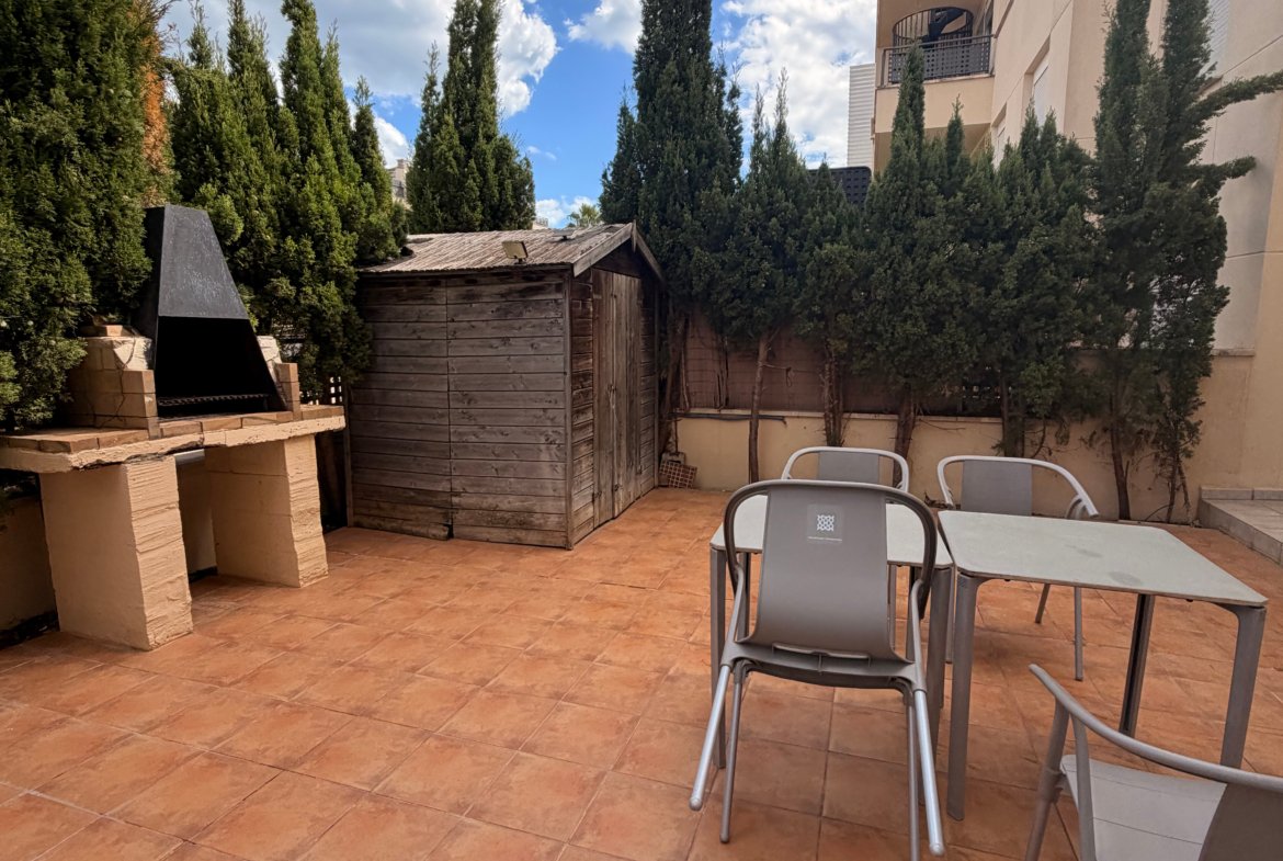 Ground Floor Apartment with Private Terrace in Ibiza