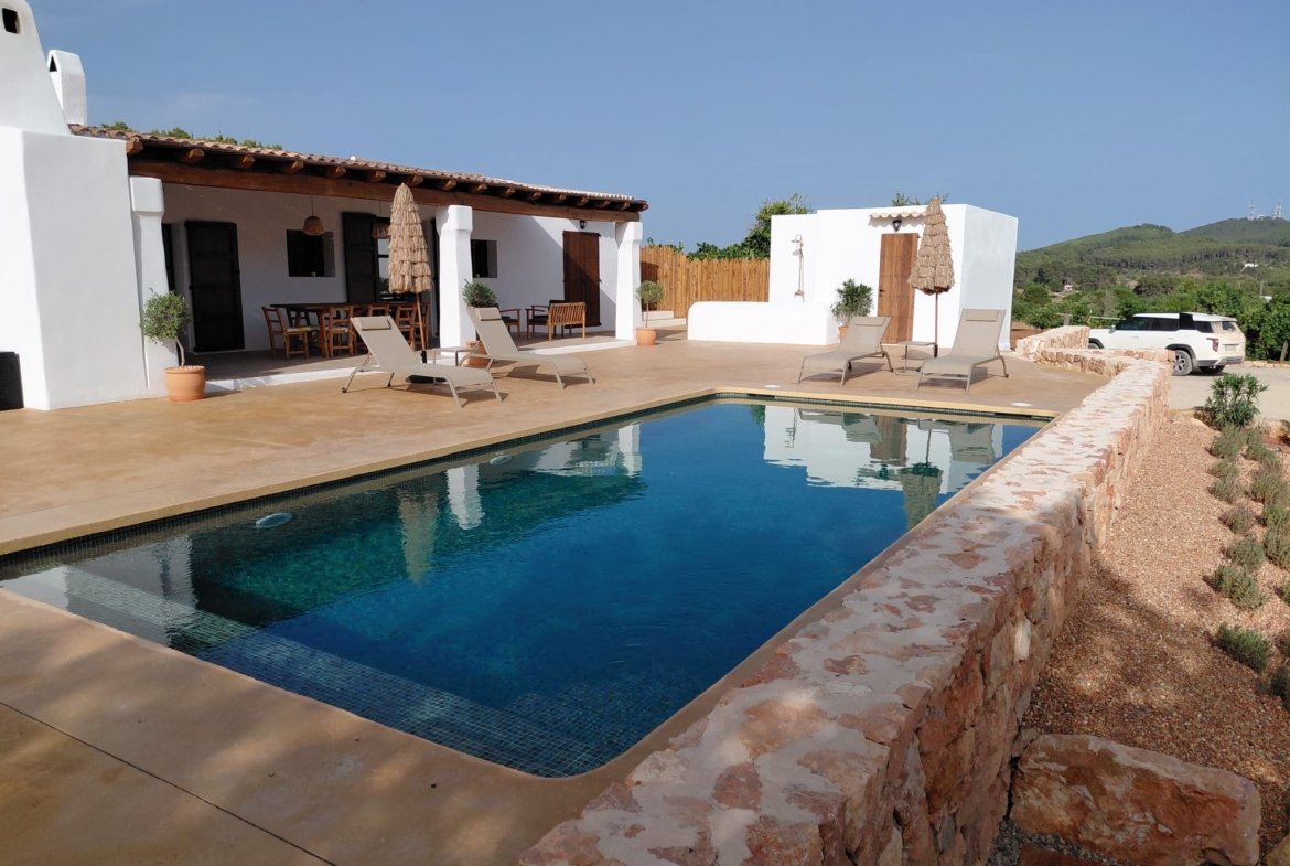 3-Bedroom Family Home Near Santa Gertrudis – 9 to 10 Month Rental