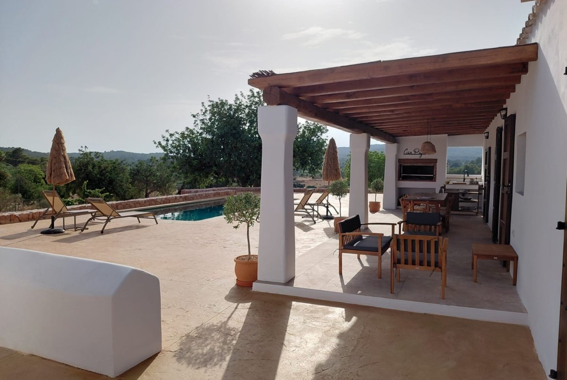 3-Bedroom Family Home Near Santa Gertrudis – 9 to 10 Month Rental