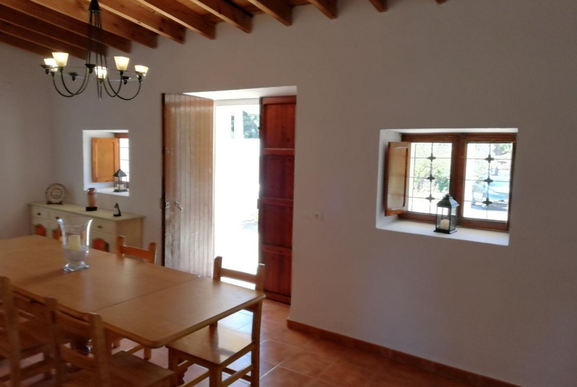 3-Bedroom Family Home Near Santa Gertrudis – 9 to 10 Month Rental