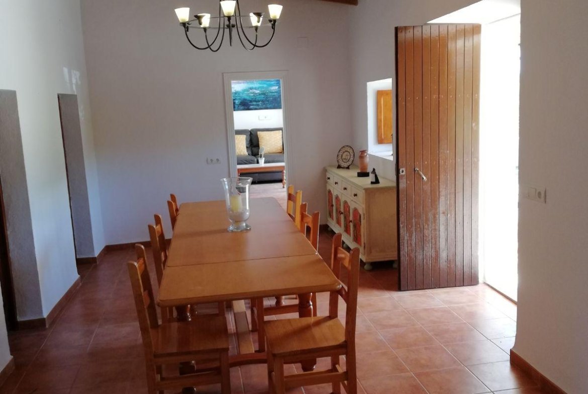 3-Bedroom Family Home Near Santa Gertrudis – 9 to 10 Month Rental