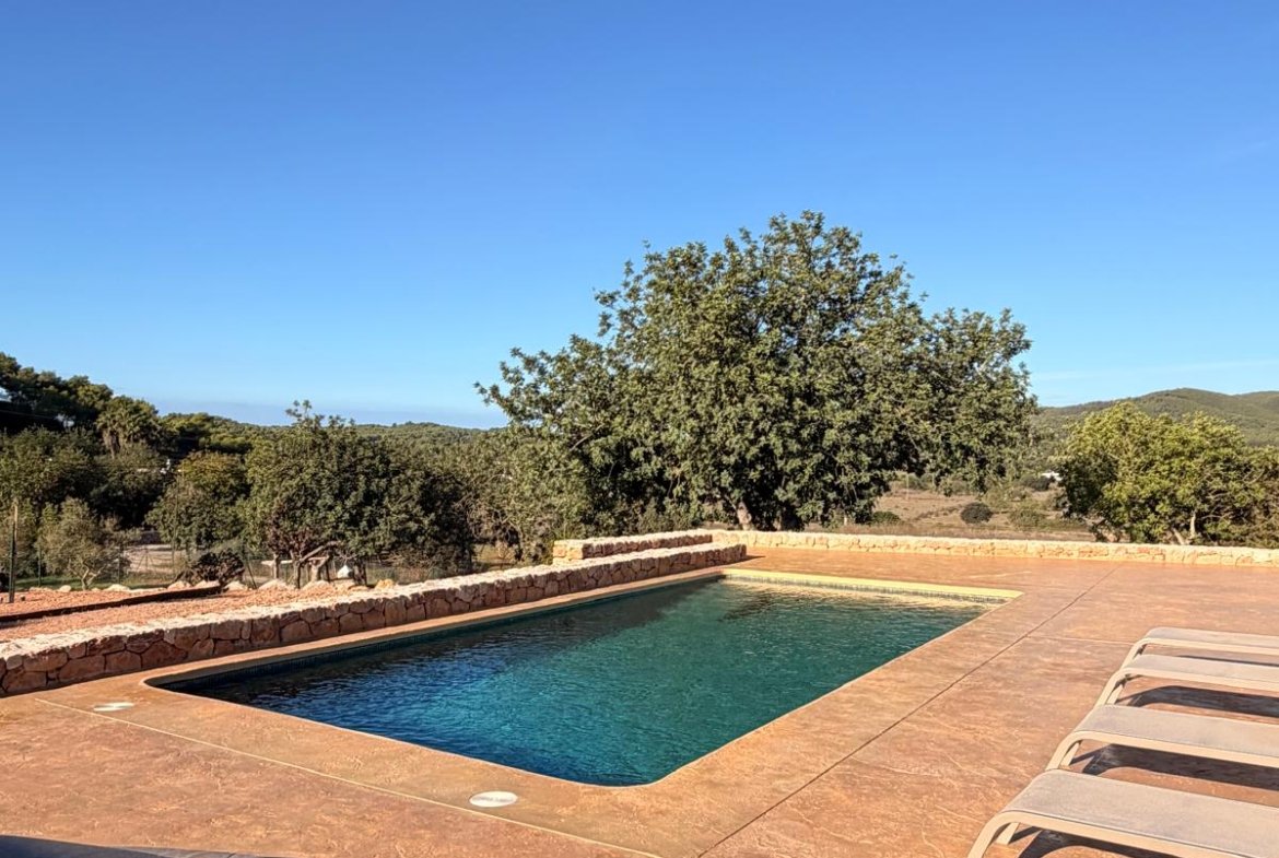 3-Bedroom Family Home Near Santa Gertrudis – 9 to 10 Month Rental