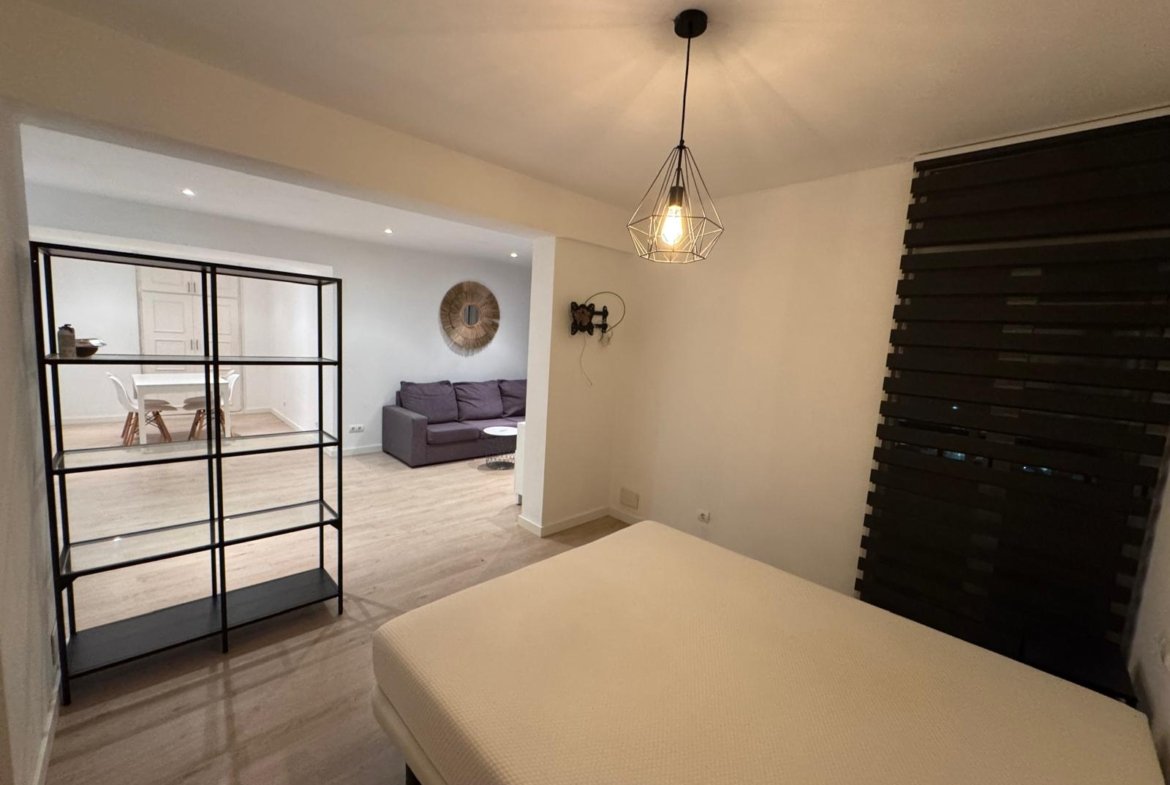 Long-Term Rental Apartment in San Antonio  with Seafront Views