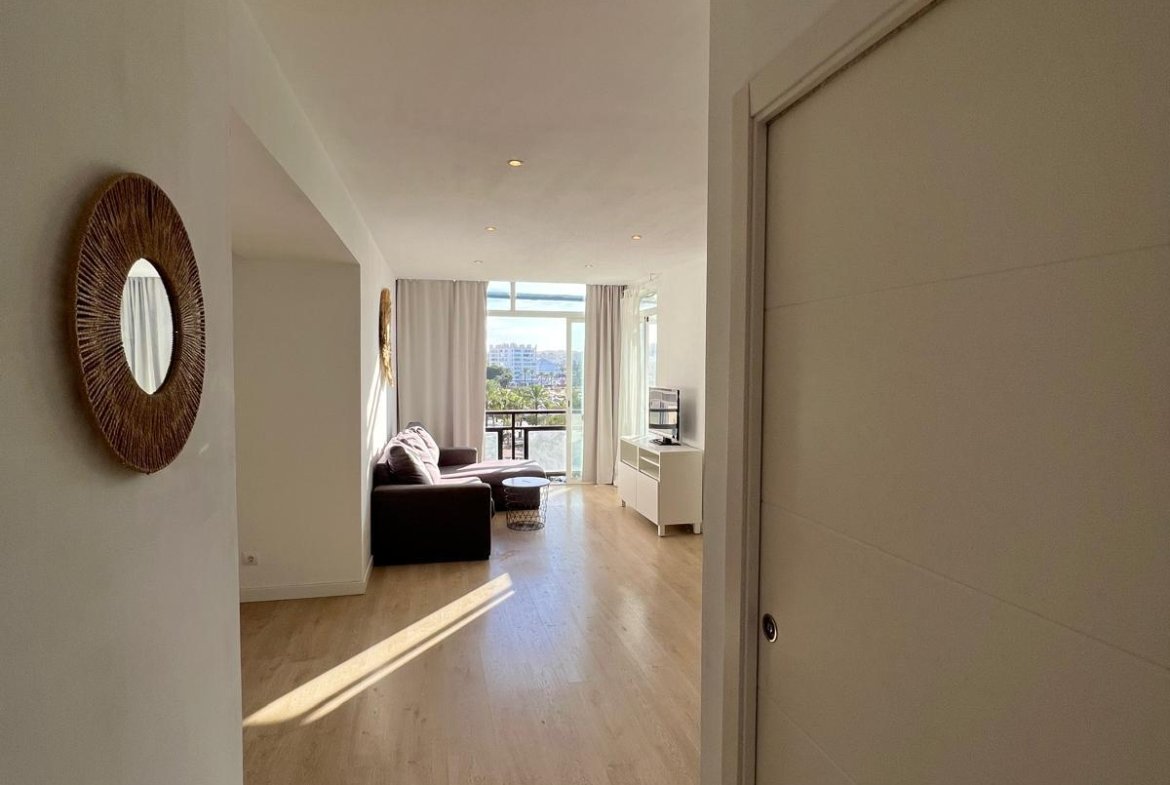 Long-Term Rental Apartment in San Antonio  with Seafront Views