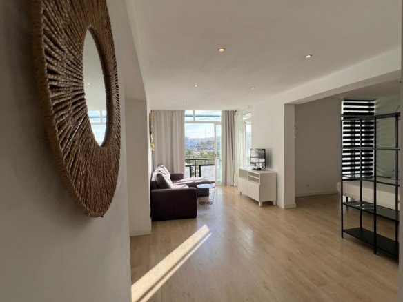 Long-Term Rental Apartment in San Antonio  with Seafront Views