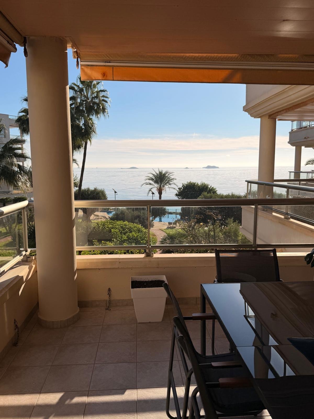 3-Bedroom Apartment with Sea Views in Playa den Bossa