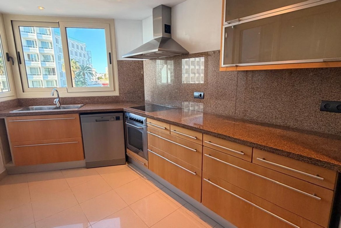 3-Bedroom Apartment with Sea Views in Playa den Bossa