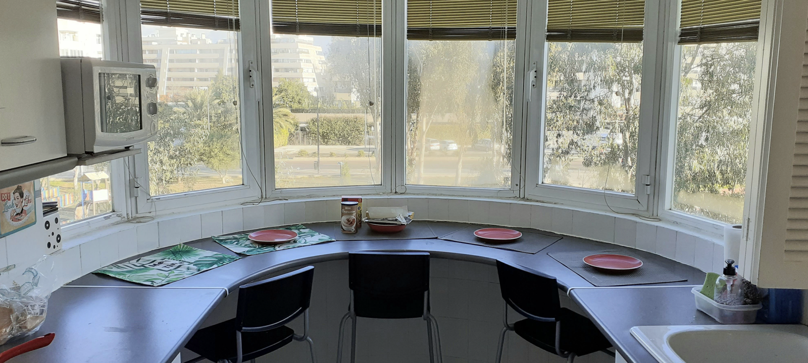 Bright 2-Bedroom Apartment for Sale in Marina Botafoch