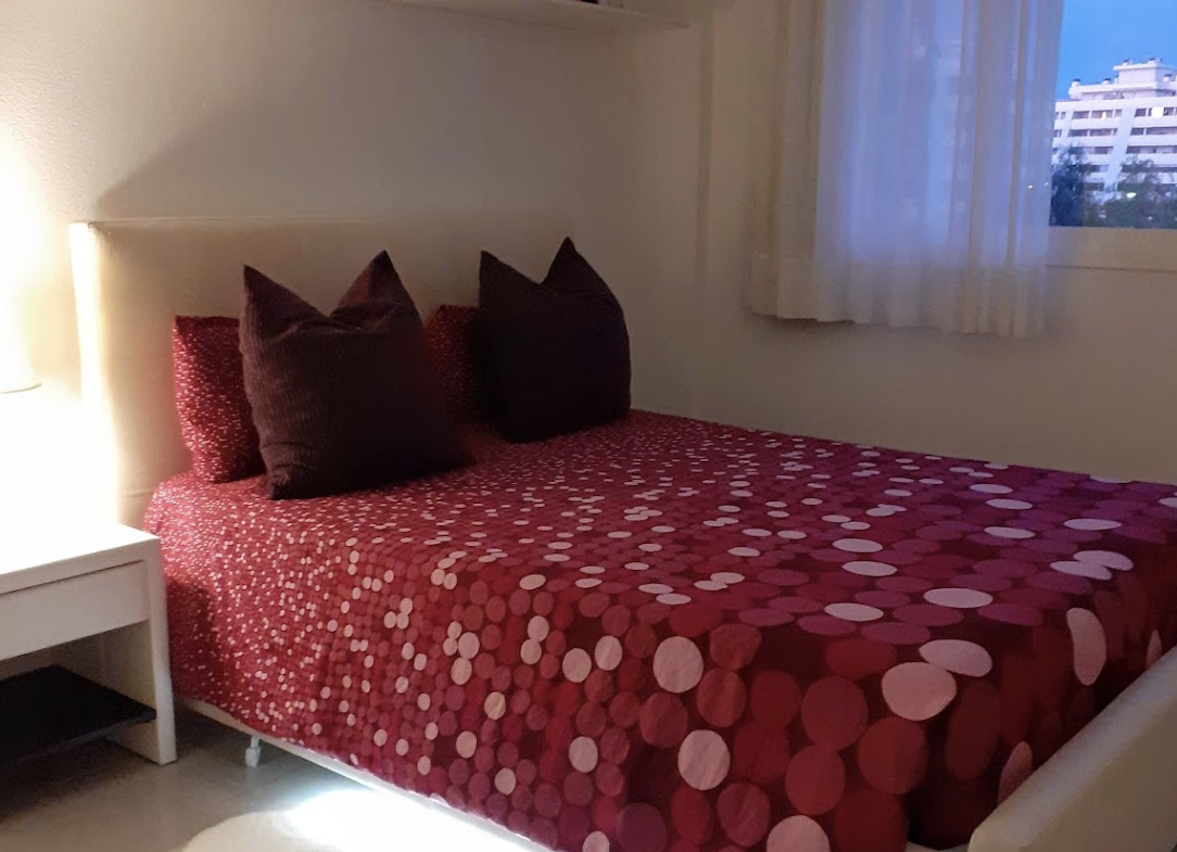 Bright 2-Bedroom Apartment for Sale in Marina Botafoch