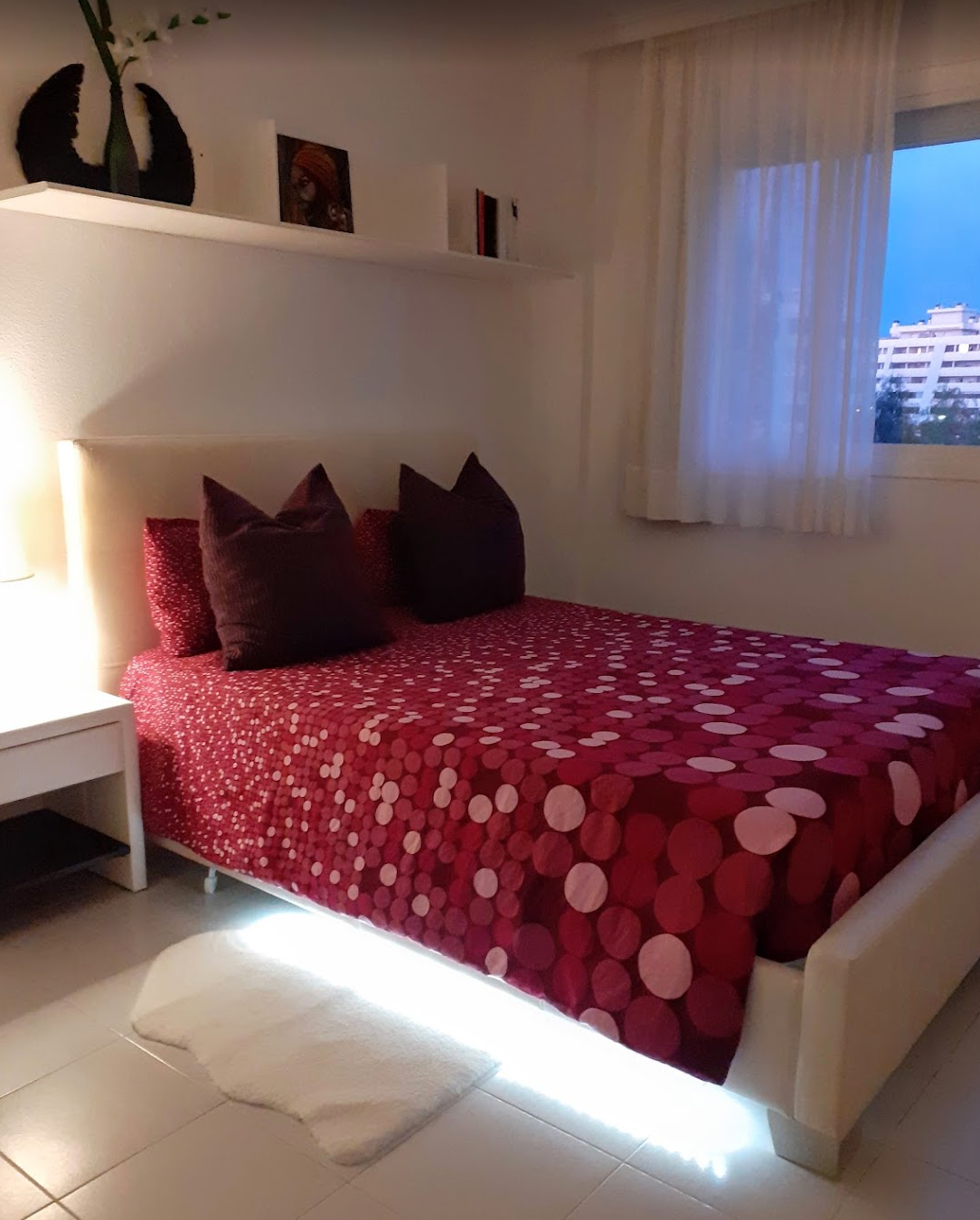 Bright 2-Bedroom Apartment for Sale in Marina Botafoch