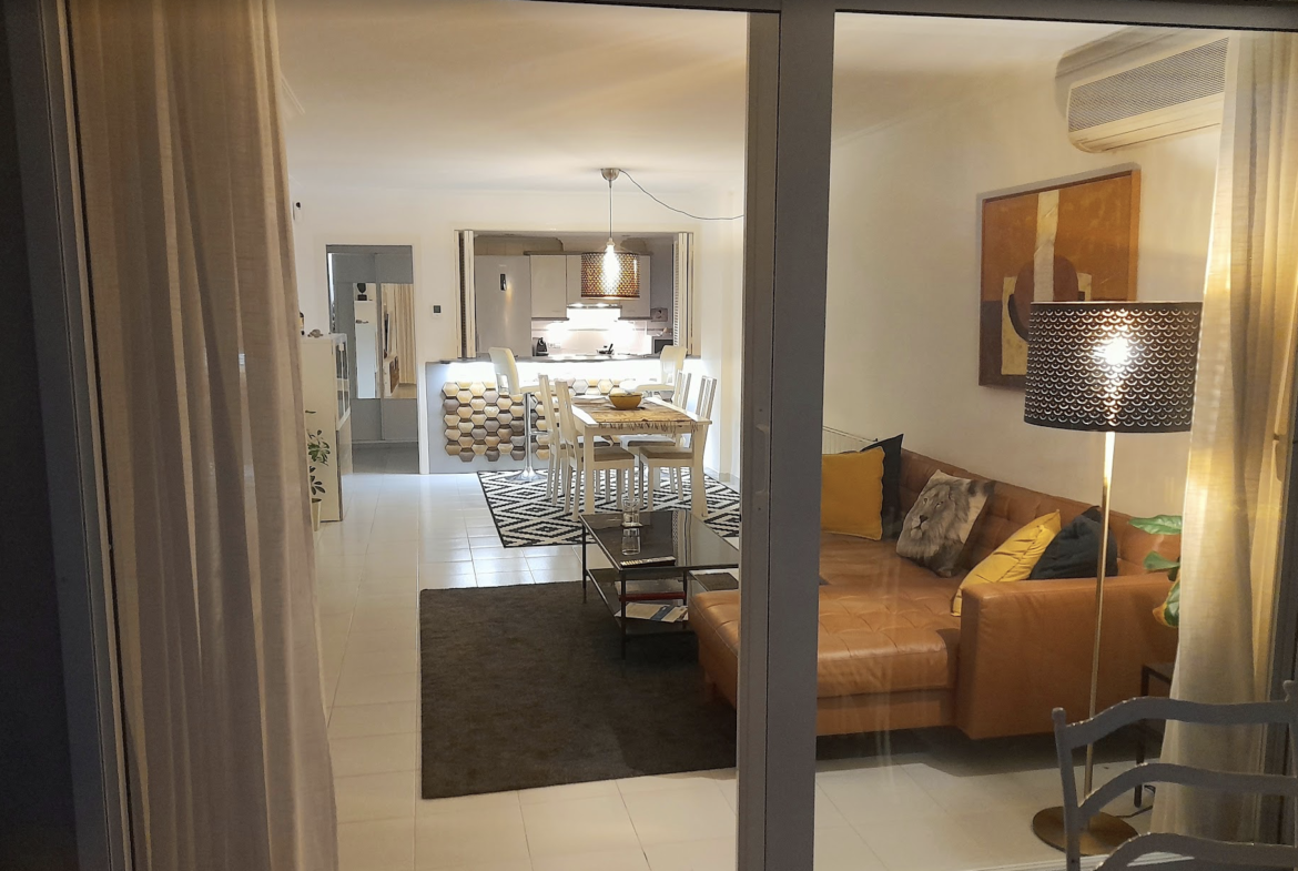 Bright 2-Bedroom Apartment for Sale in Marina Botafoch