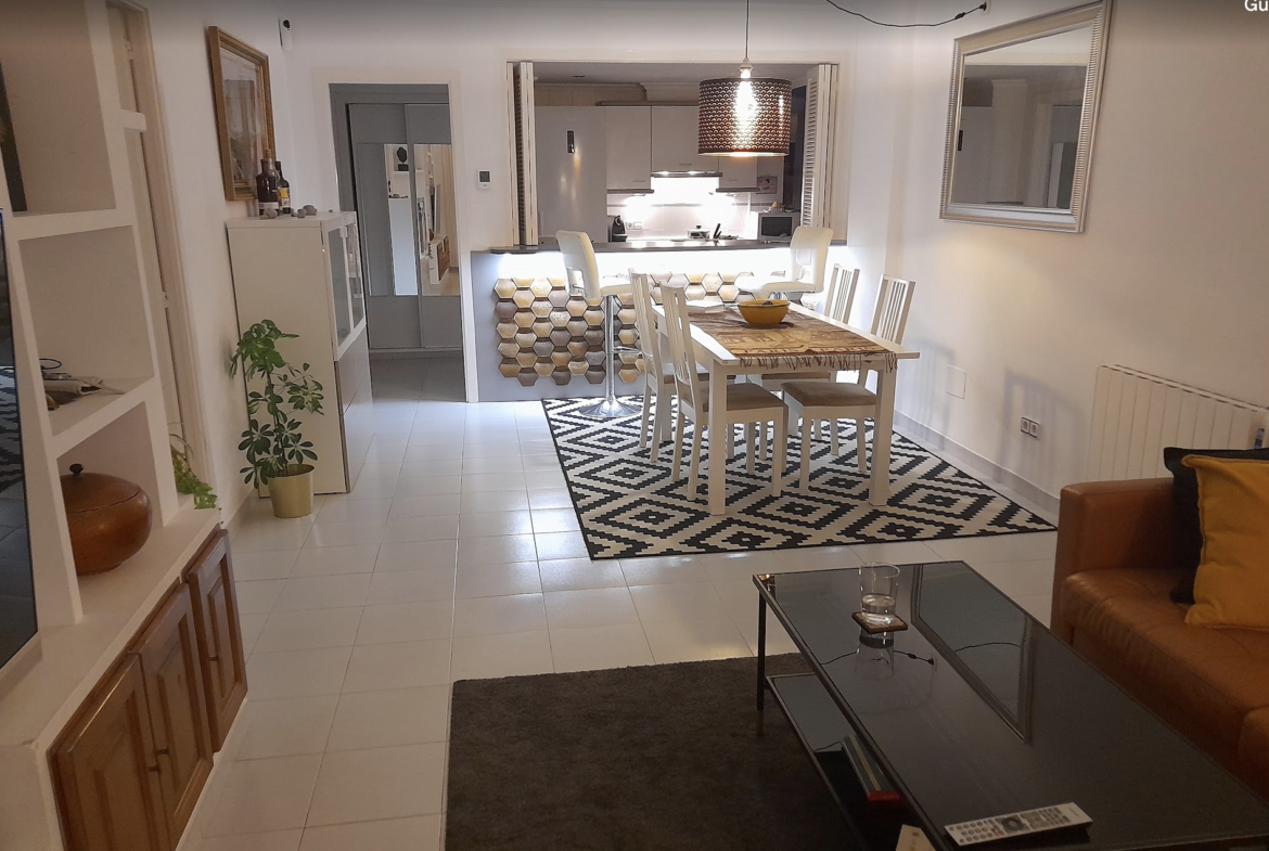 Bright 2-Bedroom Apartment for Sale in Marina Botafoch