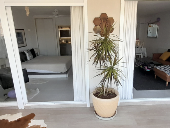 Bright 2-Bedroom Apartment for Sale in Marina Botafoch